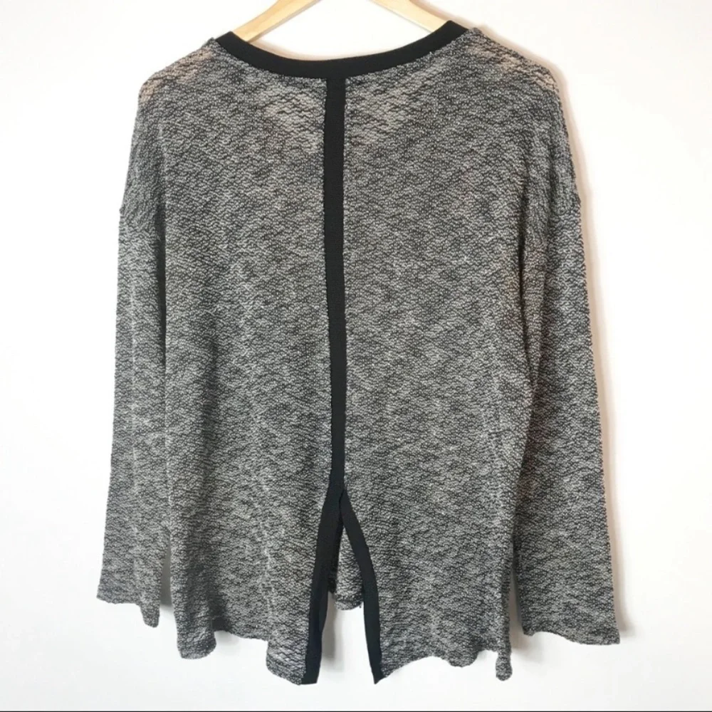 HARLOWE & GRAHAM Textured Split Back Sweater